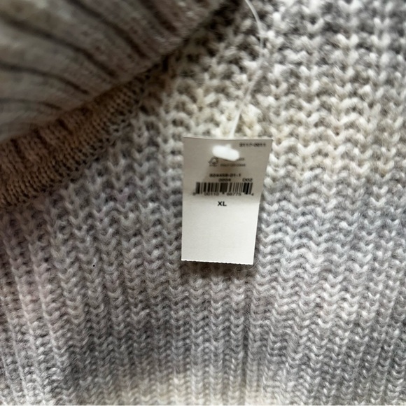 GAP Oversized Chunky Knit Turtleneck Sweater Women's XL Striped Gray Ivory - Picture 10 of 10